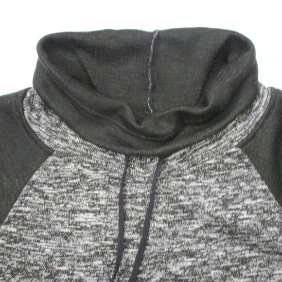 TWO by VINCE CAMUTO Pullover Sweater Top NWT Medium - Picture 6 of 8